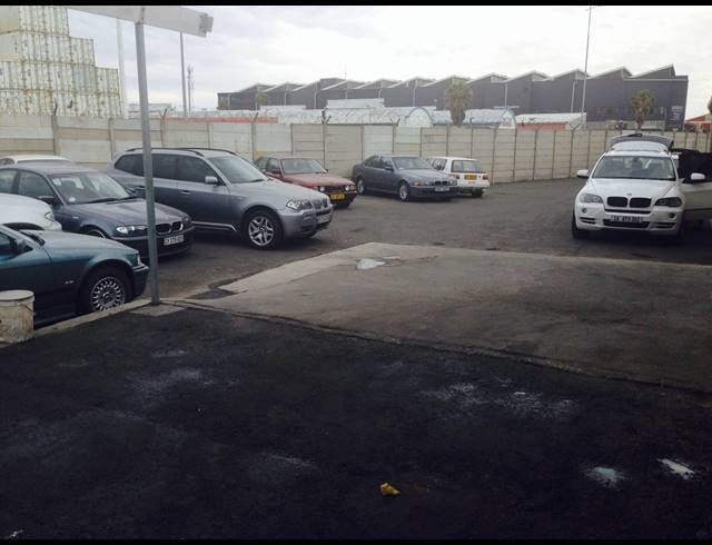 1,231M² FACTORY TO LET IN PAARDEN EILAND